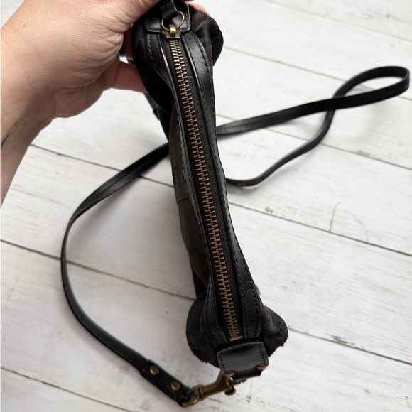 Vintage Coach Black Signature Jacquard Mini Crossbody Bag Y2K - Picture 3 of 9